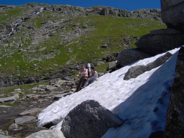 Wallis_05-08-Aug-2009-Mattmarksee Schneefeld-Bianca und Holger-133802